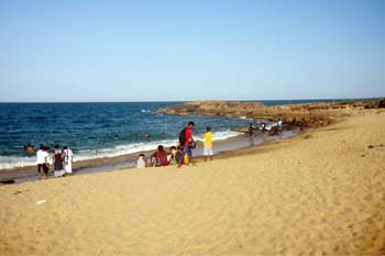arisimalai-beach-trincomalee
