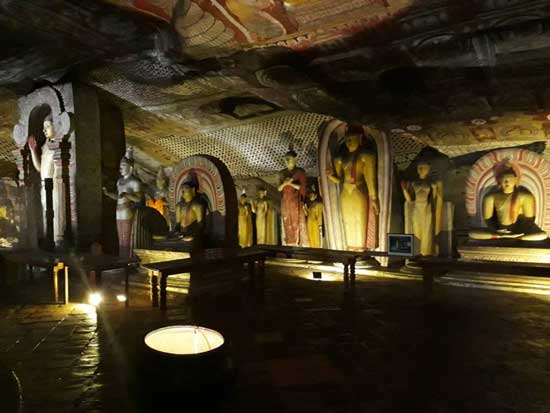 dambulla cave temple buddha